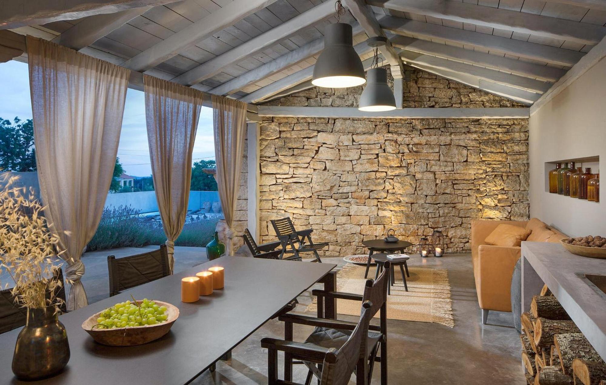 Cozy Home In Tinjan With Outdoor Swimming Pool Εξωτερικό φωτογραφία